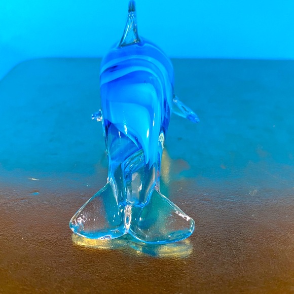 OCEAN MARINE LIFE ART GLASS DOLPHIN FIGURINE CLEAR WITH INTERIOR BLUE SWIRLS 4” - Picture 10 of 12